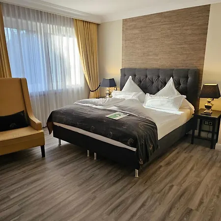 Business & More Boutique Hotel Hamburg-3